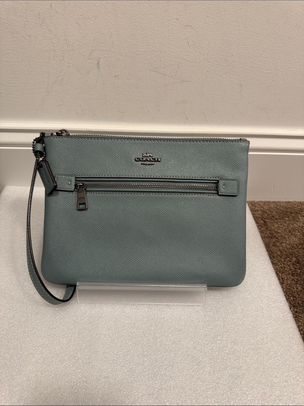 Coach Blue Leather large Zip Wristlet wallet with hangtag F79895